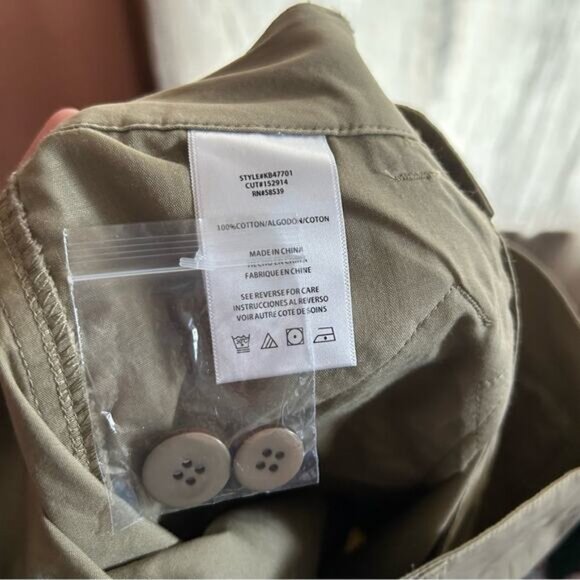 KUT from the Kloth Sadie Slit Hem Flap Pockets Pants Stone Tan NWT Size 4 - Picture 6 of 7